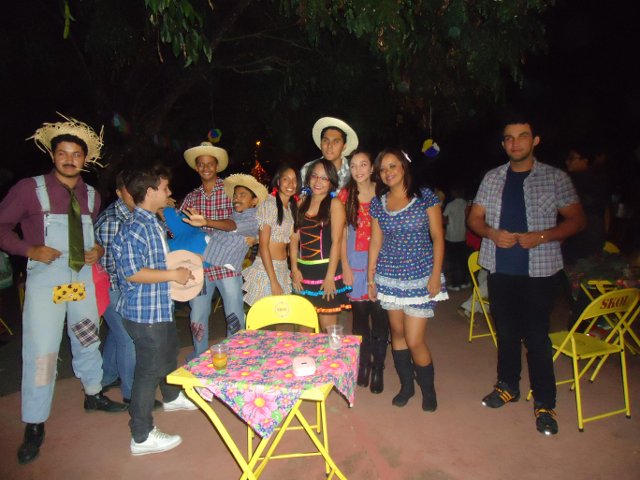 Tradicional festa junina do Campus Januária movimentou noite da última sexta
